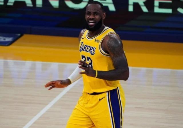 乐鱼体育-连续3场合计4个加时 詹姆斯明显累了可他还是赢了